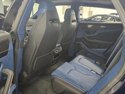 صورة 7 لـ 2023 Lamborghini URUS