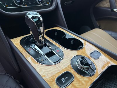صورة مصغرة 13 لـ 2017 Bentley BENTAYGA