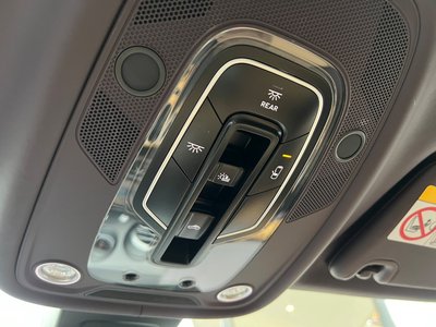 صورة مصغرة 46 لـ 2017 Bentley BENTAYGA