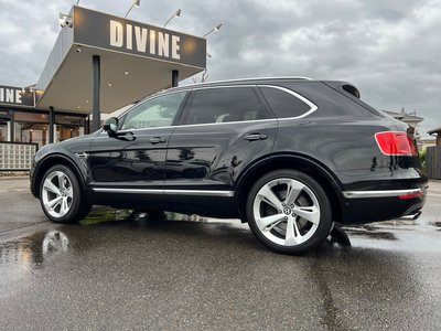 صورة مصغرة 41 لـ 2017 Bentley BENTAYGA