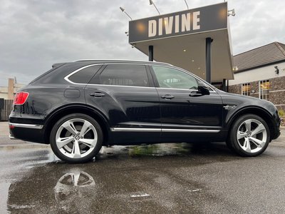 صورة مصغرة 37 لـ 2017 Bentley BENTAYGA