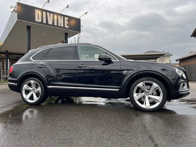صورة مصغرة 21 لـ 2017 Bentley BENTAYGA