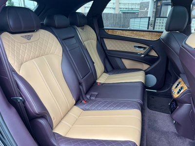 صورة مصغرة 33 لـ 2017 Bentley BENTAYGA