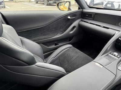 2017 Lexus LC photo 4