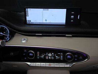 2021 Genesis GV70 — миниатюра 14