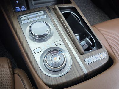 GENESIS G80 (RG3) - 9