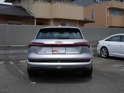 AUDI E-TRON S - 9