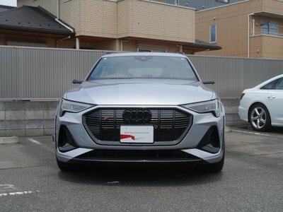 AUDI E-TRON S - 3