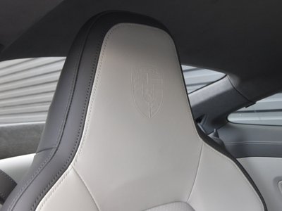 2025 Porsche 911 — миниатюра 14
