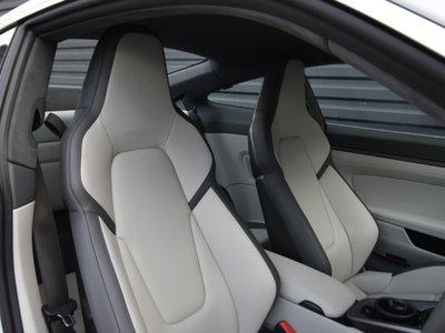 2025 Porsche 911 — миниатюра 12