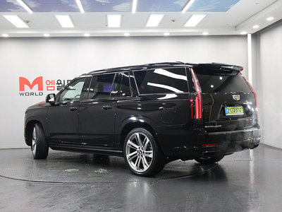 CADILLAC ESCALADE - 2