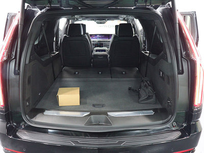 CADILLAC ESCALADE - 6