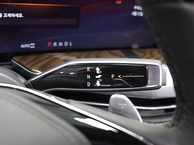 CADILLAC ESCALADE - 8