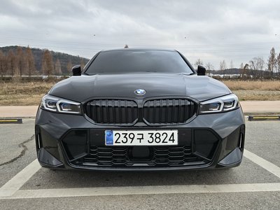 2025 BMW 3 SERIES photo 2