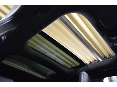 MERCEDES-BENZ GLA - 4