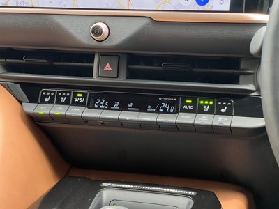 صورة مصغرة 28 لـ 2023 Toyota CROWN SPORT