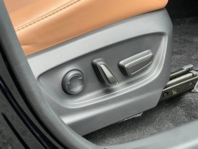 صورة مصغرة 33 لـ 2023 Toyota CROWN SPORT