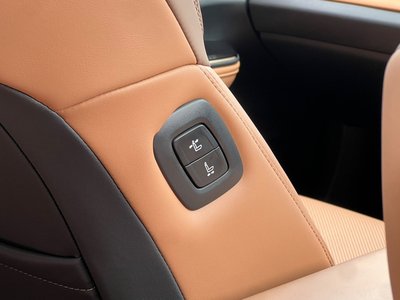 صورة مصغرة 38 لـ 2023 Toyota CROWN SPORT