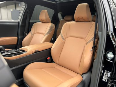 صورة مصغرة 35 لـ 2023 Toyota CROWN SPORT