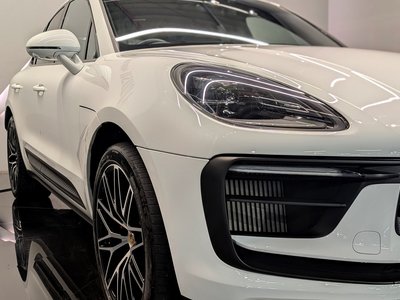PORSCHE MACAN - 10