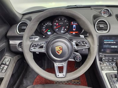 2021 Porsche 718 — миниатюра 12