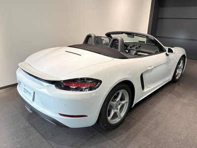 صورة مصغرة 16 لـ 2024 Porsche 718