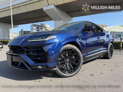 LAMBORGHINI URUS - 9