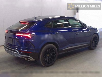LAMBORGHINI URUS - 5