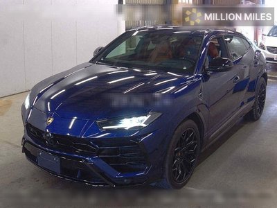 LAMBORGHINI URUS - 4