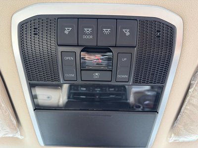 2023 Toyota LAND CRUISER 300 — миниатюра 101