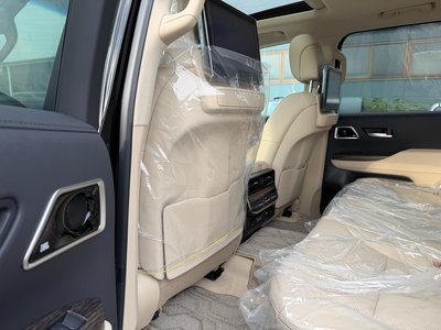 2023 Toyota LAND CRUISER 300 — миниатюра 48