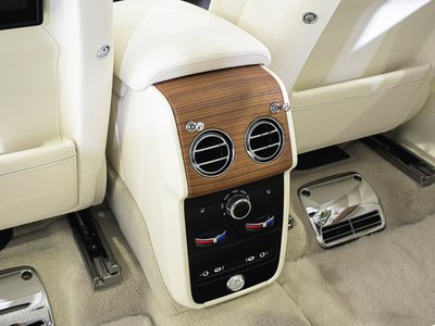 2025 ROLLS-ROYCE CULLINAN 缩略图 38
