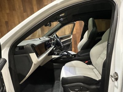 2024 Porsche CAYENNE 缩略图 28