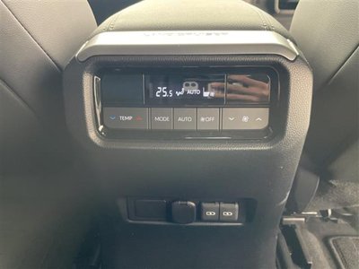 TOYOTA LAND CRUISER 250 - 7