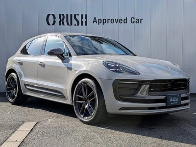 PORSCHE MACAN - 1