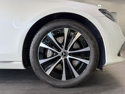 MERCEDES-BENZ E-CLASS - 8