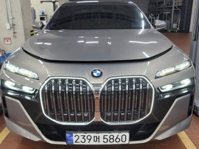 2023 BMW 7 SERIES photo 1