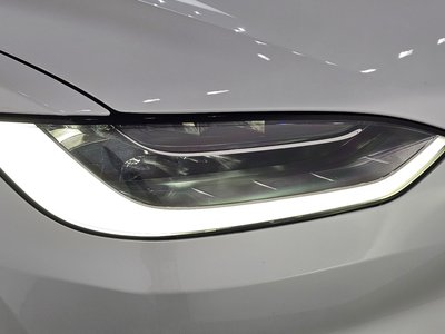 2023 Tesla MODEL X — фото 9