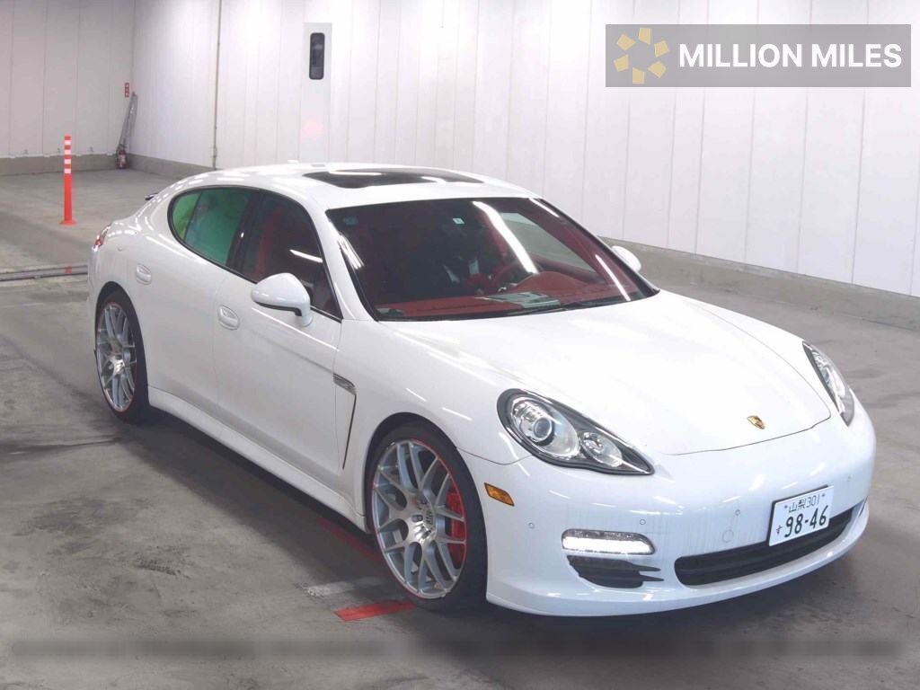 PORSCHE PANAMERA - View 1