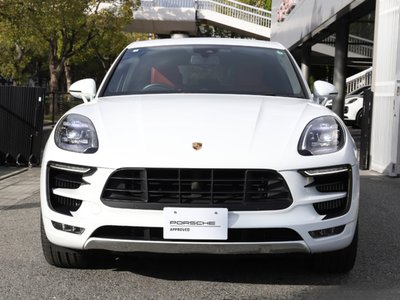 PORSCHE MACAN - 5