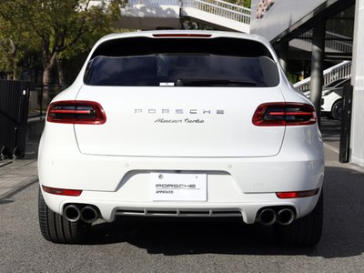 PORSCHE MACAN - 2