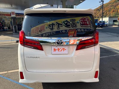 TOYOTA ALPHARD - 9