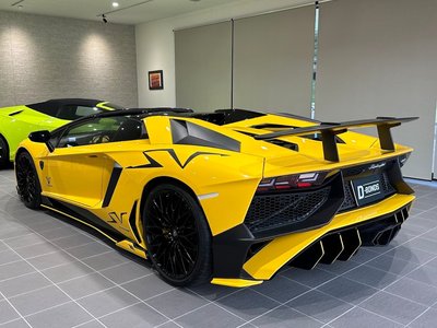 LAMBORGHINI AVENTADOR ROADSTER - 9