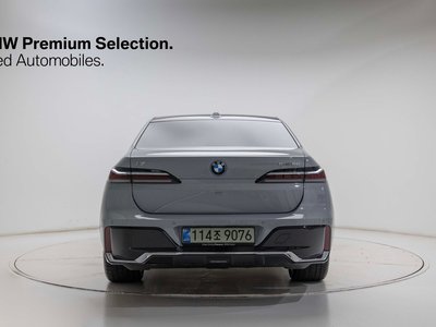 صورة 3 لـ 2026 BMW I7