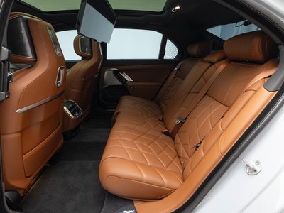 صورة مصغرة 11 لـ 2026 BMW I7