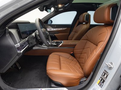 صورة 10 لـ 2026 BMW I7
