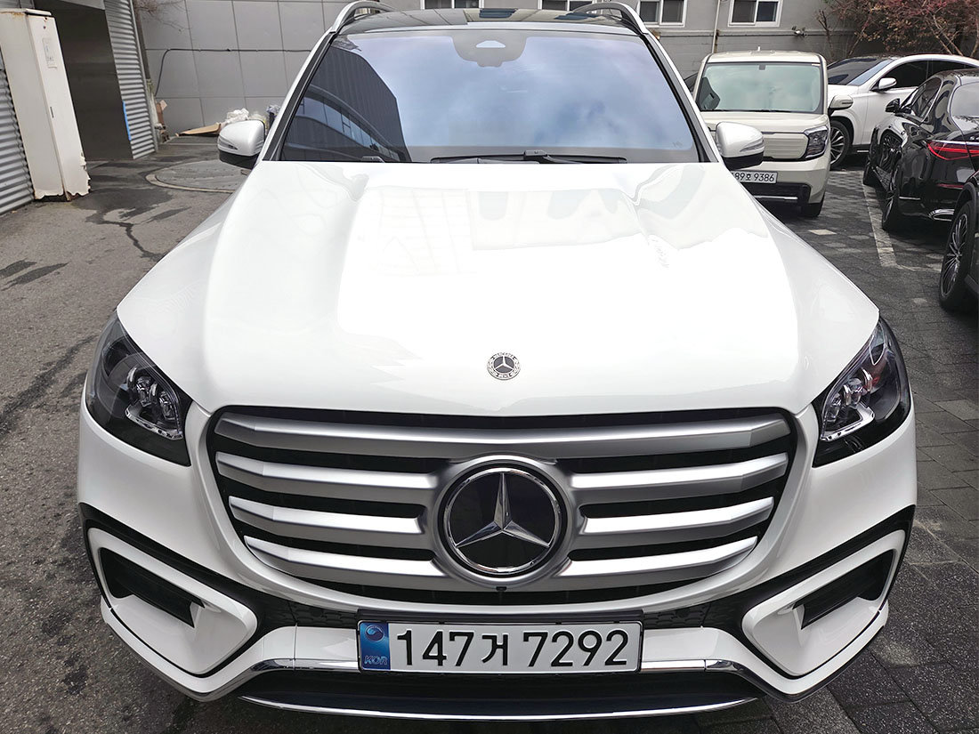 MERCEDES-BENZ GLS - View 1