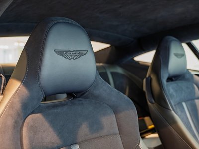 2026 Aston Martin DB12 照片 15