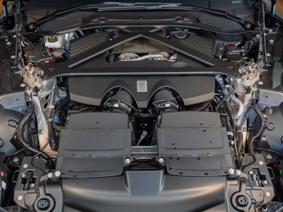 2026 Aston Martin DB12 缩略图 36