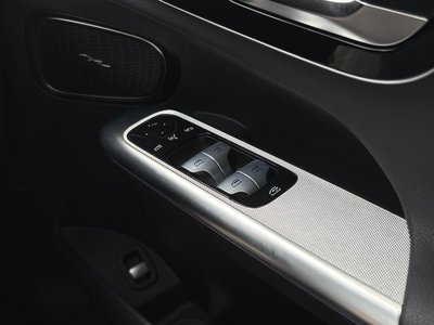 2024 Mercedes-BENZ GLC thumbnail 31